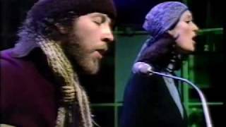 Richard amp Linda Thompson  A Heart Needs A Home  Old Grey Whistle Test  1975 [upl. by Wallach]