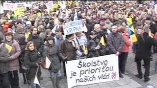 Slowakische Lehrer fühlen sich unterbezahlt  Streik [upl. by Daveda240]