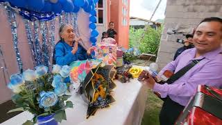 Festejando a la tía Juana Sanchez Sandoval por sus 80 años en Santa Maria Teposlantongo [upl. by Shue]