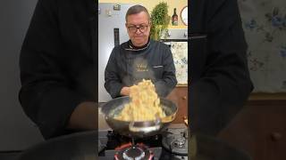 AVETE MAI PROVATO UNA PASTA E FAGIOLI COSÌ pasta ricetta shorts [upl. by Trojan]