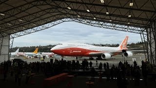 Ein Gigant hebt abBoeings neuer Superjumbo 7478 [upl. by Nilknarf767]