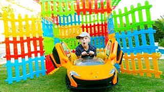 Ali Yeni Arabasına Oyuncak Çitlerden Garaj Yaptırdı  Toy Fence Car Garage Kid Ride on Power wheels [upl. by Levram580]