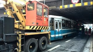 Wrocław Wykolejenie tramwaju na Trzebnickiej [upl. by Trilbee]