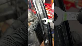 30 second tubeless conversion mtb tubeless howto tutorial bike mechanic repair fitness fit [upl. by Mecke]