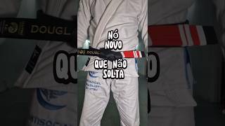 Como amarrar a faixa de jiujitsu e não soltar GroundForce jiujtsu bjj nogi submission [upl. by Jemina]