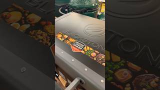 Blackstone 2 Burner Liquid Propane Outdoor Griddle with Hood Black [upl. by Kendyl]