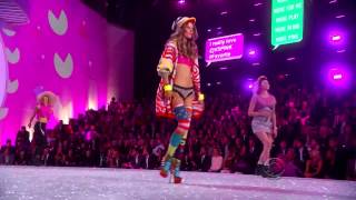 Neon Jungle  Trouble Live Victorias Secret Fashion Show 2013 [upl. by Adnerol]