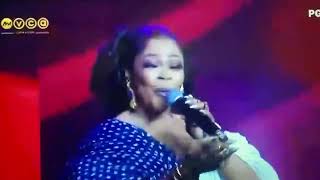 Shaffy Bello x Seyi Sodimu performing Love me jeje at amvca [upl. by Ellessig]