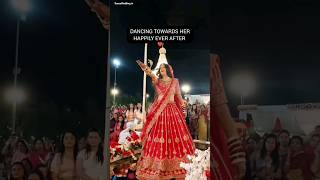 Me Nachdi Fira  Bride Stunning Entry 😍 brideentry bridedance sangeet indianwedding [upl. by Harmonia]