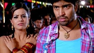 Gamyam Movie  Allari Naresh Saving Dancer Stunning Action Scene [upl. by Kavanaugh]