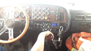 Upshifting amp downshifting an 18 speed Peterbilt 379 [upl. by Hussar]