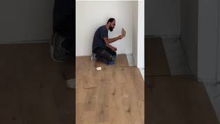 Comment couper la dernière lame de parquet  Dernière coupe facile sans outils  👷🏼 [upl. by Athalia]