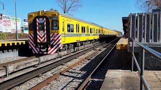 Línea Urquiza Trenes llegando y saliendo de Martin Coronado [upl. by Christensen307]