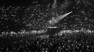 Sfera EbbastaBottiglie Privè LIVE MEDIOLANUM FORUM Famoso Tour [upl. by Lannie]