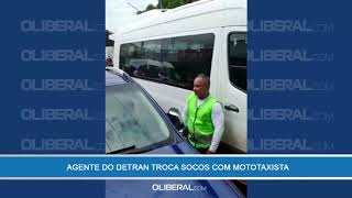 Agente do Detran troca socos com mototaxista [upl. by Wurtz376]