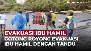 Terkendala Akses Jalan Warga Lampung Bahumembahu Evakuasi Ibu Hamil dengan Tandu  OneNews Update [upl. by Marcellina141]