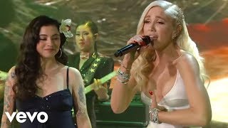 Gwen Stefani  Feliz Navidad Live On Jimmy Kimmel Live2018 ft Mon Laferte [upl. by Narot]