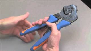 Crimpen von AMPSEAL 16 Kontakten AMPSEAL 16 Contact Crimping Instructions  German [upl. by Arvin]