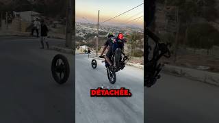 Il perd une roue en pleine descente avec sa moto 😱￼ [upl. by Egap290]