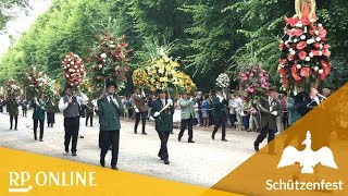 Prachtvolle Schützenparade im Düsseldorfer Hofgarten [upl. by Perce]