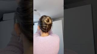 Duttfrisur für kurze Haare✨hairstyle frisuren hairtutorial kurzehaare bunhairstyle dutt bun [upl. by Hplodur]