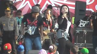 Ratna Antika  Edan Toron Netral PDSI Live Imaan Monata 2014 [upl. by Eugor]