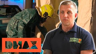 Ätzende Chemikalien im Wohnhaus  112 Feuerwehr im Einsatz  DMAX Deutschland [upl. by Atteyram]