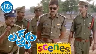 Lakshyam Movie Scenes  Yashpal Sharma tells a Fake Story to Jagapati Babu [upl. by Burty]