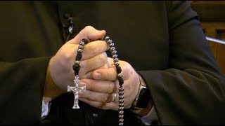 How to pray the Rosary with Father Matthew Cashmore [upl. by Borreri]