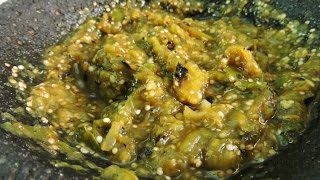 Salsa verde asada en molcajete RecetasdeLuzMa [upl. by Konstanze]