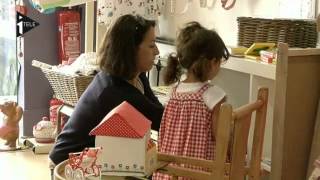 Yoopies Recherchez une babysitter nounou ou assistante maternelle idéale [upl. by Aynor]