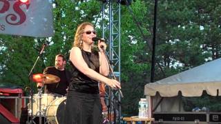 JOAN OSBORNE performing WHAT BECOMES OF THE BROKEN HEARTED at Rochester Lilac FestivalMay 2011 [upl. by Mariya]