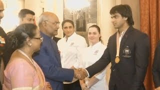 President Kovind meets Commonwealth Games medalists [upl. by Wichman678]