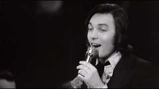 Karel Gott live Narodil se máj Československý filmový týdeník č 481971 [upl. by Marie]