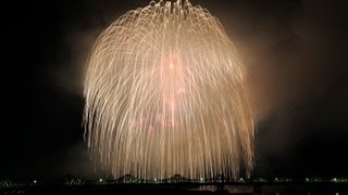 【長岡花火】正三尺玉 ２発分！2013年８月３日２日目 Nagaoka Fireworks [upl. by Bordie]