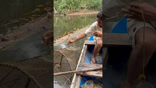 കാറ്റേ നീ വീശരുതിപ്പോൾ 😅  shorts fishing keralafishing [upl. by Ventura]