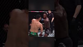 아데산야 vs 가스텔럼 샷건과 스나이퍼의 맞대결 🔫 Israel Adesanya vs Kelvin Gastelum shotgun vs sniper ufc shorts [upl. by Silrak]