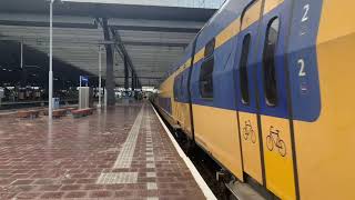 NS VIRM 8742 vertrekt slippend uit Rotterdam Centraal onderweg naar Vlissingen [upl. by Sieracki]