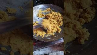 Besan ke laddoo recipenew way mamtakitchen food laddooooshorts [upl. by Carlson]