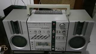 Vintage Boombox JVC PC3 [upl. by Ardnael]