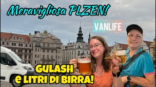 In CAMPER in REPUBBLICA CECA meravigliosa PLZEN gulasch e LITRI di BIRRA [upl. by Presber]