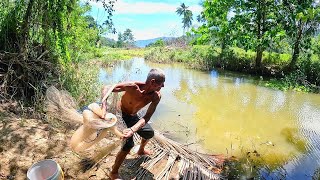 JALA IKAN DI LOKASI INI HASILNYA BIKIN KAGET TUKANG JALA IKAN‼️ Amazing fishing Nets [upl. by Nosnaj]