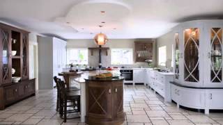 اجمل 10 مطابخ في العالم most beautiful modern kitchens [upl. by Fabriane257]