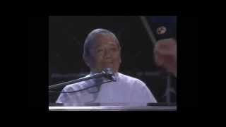 Adoro Plácido Domingo Armando Manzanero canta en maya Chichén Itza 2008 [upl. by Aneeres837]