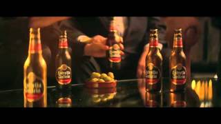 Estrella Galicia 2015  Campanadas con Natalia y Pelayo [upl. by Ahseela]