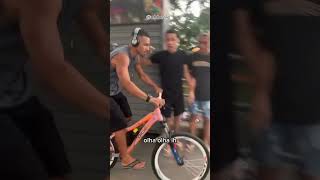 descendo de bicicleta kkkk😂 shorts shortvideo [upl. by Acimaj]