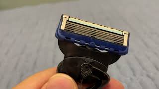 Gillette ProGlide Shield Razor for Men Review GREAT Razor Very Sharp and Smooth [upl. by Wayolle766]