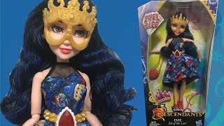 DISNEY DESCENDANTS JEWELBILEE EVIE DOLL REVIEW NEW 2017 DISNEY DOLLS [upl. by Newberry914]