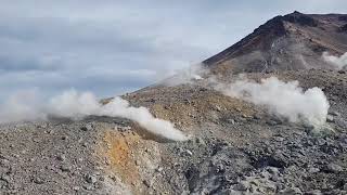 Die Krater zwischen Kurodake und Asahidake im Daisetsuzan National ParkHokkaido [upl. by Stine]