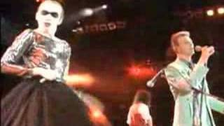 Bowie and Lennox  Under Pressure live [upl. by Garner]